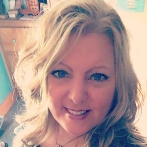 Meet your Posher, Alicia